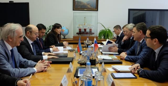 Russia, Azerbaijan discuss cooperation in energy sector