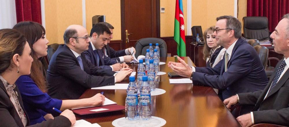 Azerbaijan's Energy Minister meets Managing Director of Total