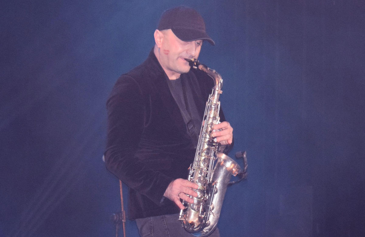 Israeli saxophonist congratulates Azerbaijani women [PHOTO/VIDEO]