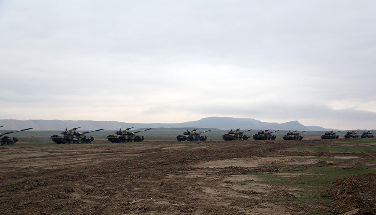 Azerbaijan’s tank units involved in large-scale drills [PHOTO/VIDEO]
