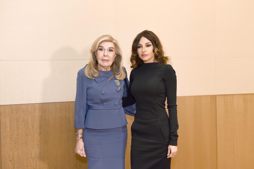 First VP Mehriban Aliyeva meets president of Marianna V. Vardinoyannis Foundation [UPDATE]