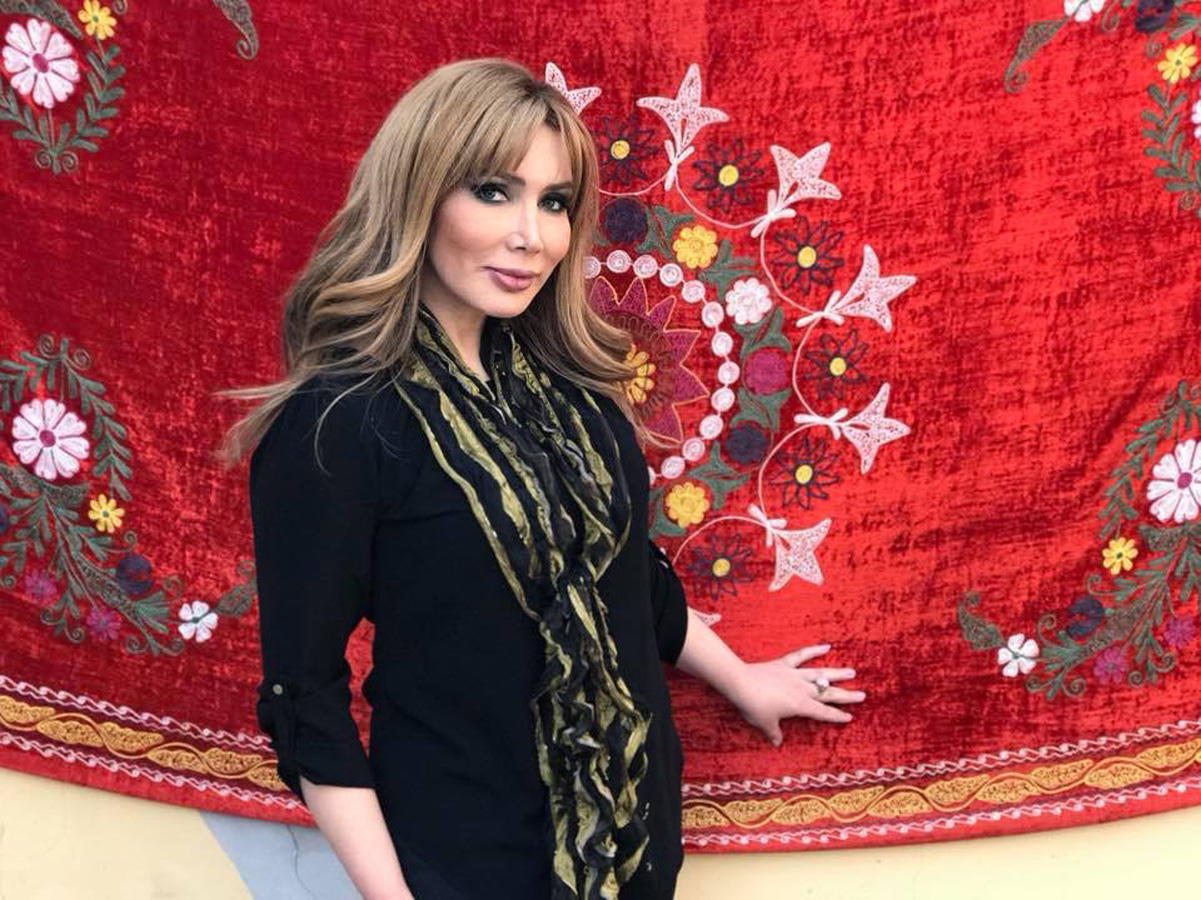 Fakhriya Khalafova presents unique Uzbek silks [PHOTO]