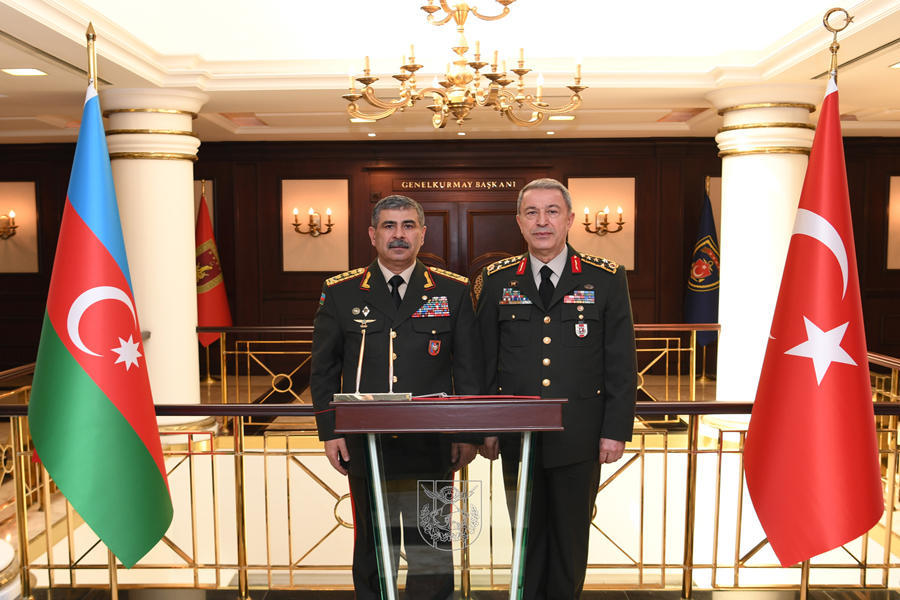 Azerbaijani defense minister meets chief of Turkish General Staff [PHOTO]