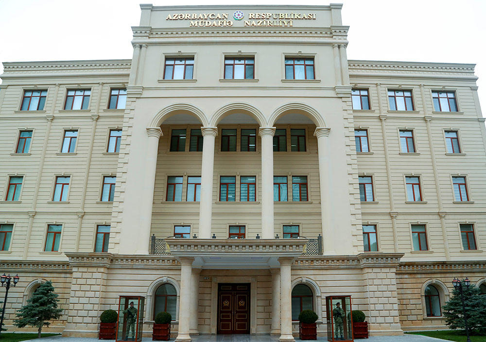 Defense ministry: Everything calm at positions of Azerbaijani army
