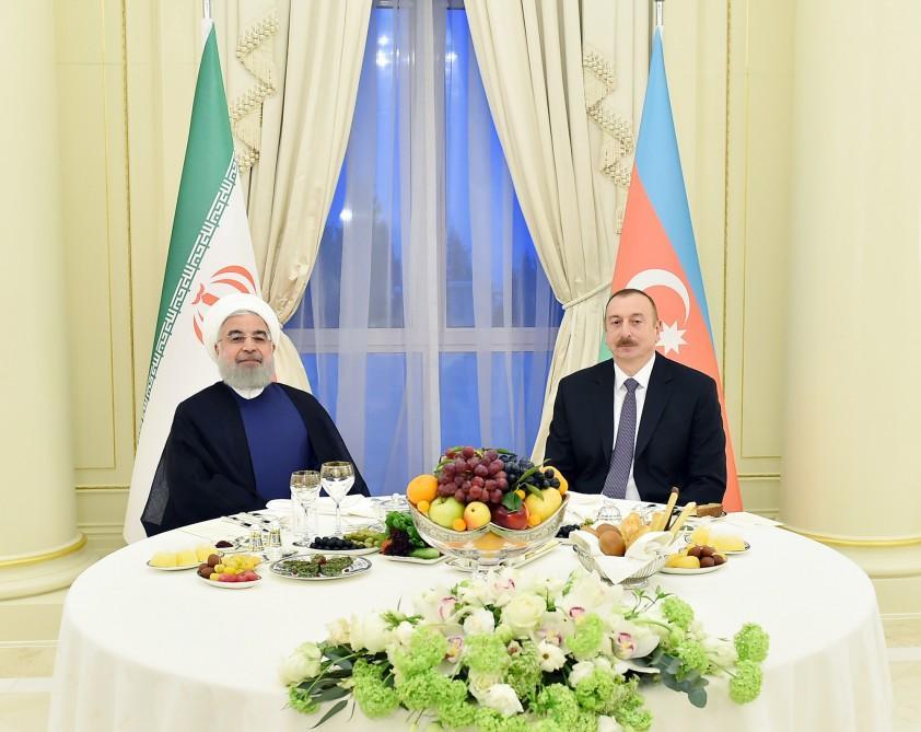 President Aliyev hosts official dinner reception in honor of Iranian president