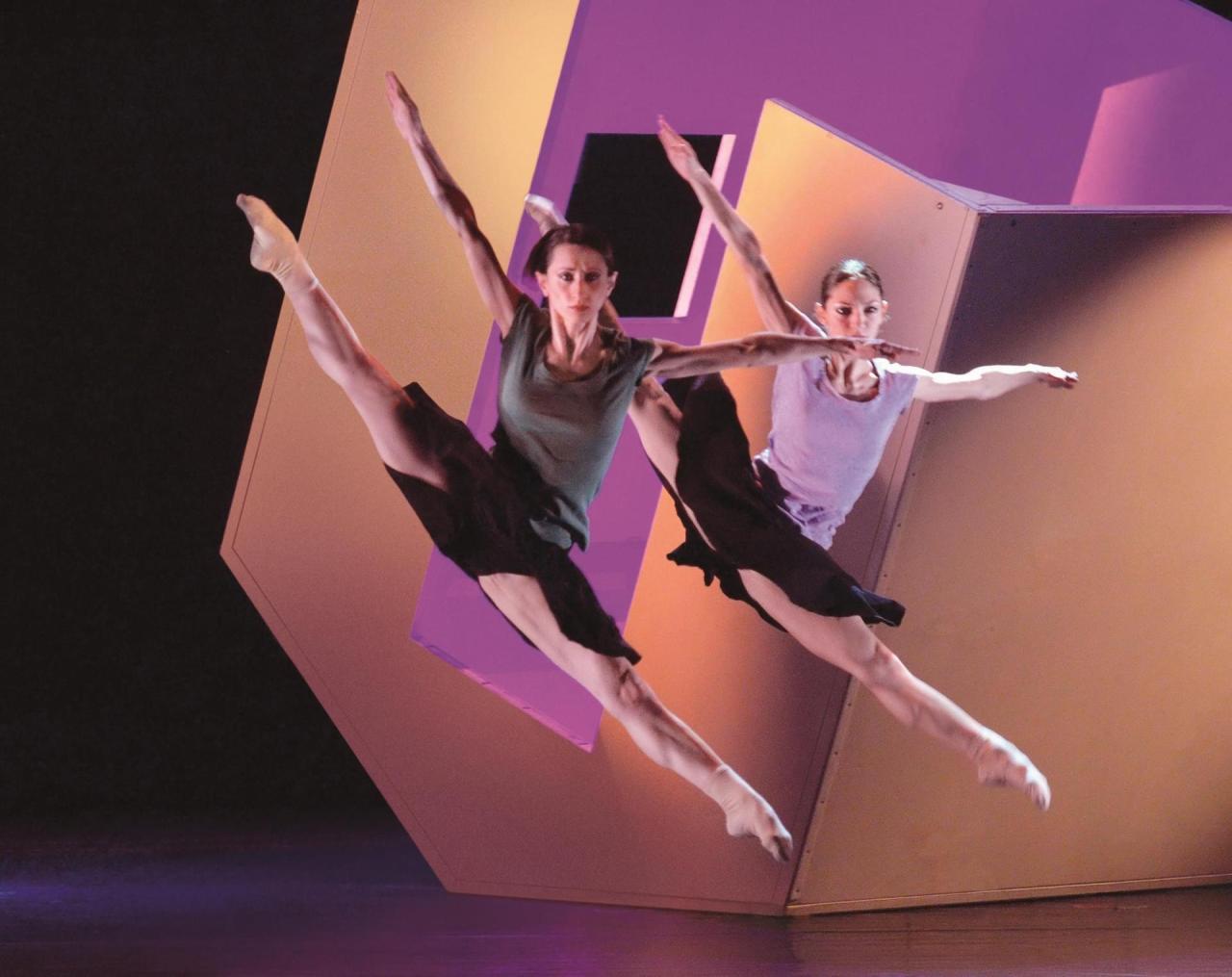 Italian ballet troupe flies to Baku [PHOTO]