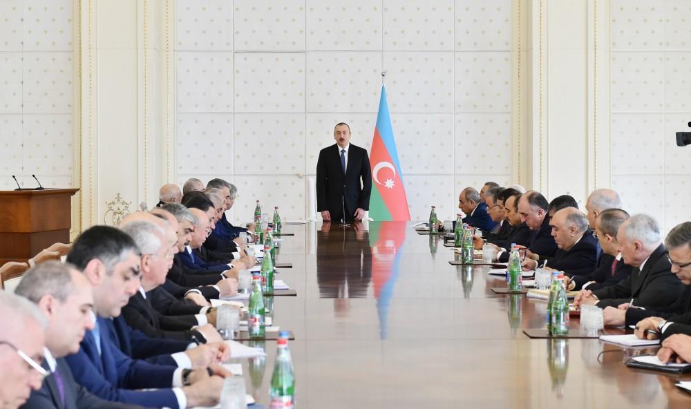 President Aliyev chairs meeting of Cabinet of Ministers dedicated to socio-economic development in 1Q18 [PHOTO]