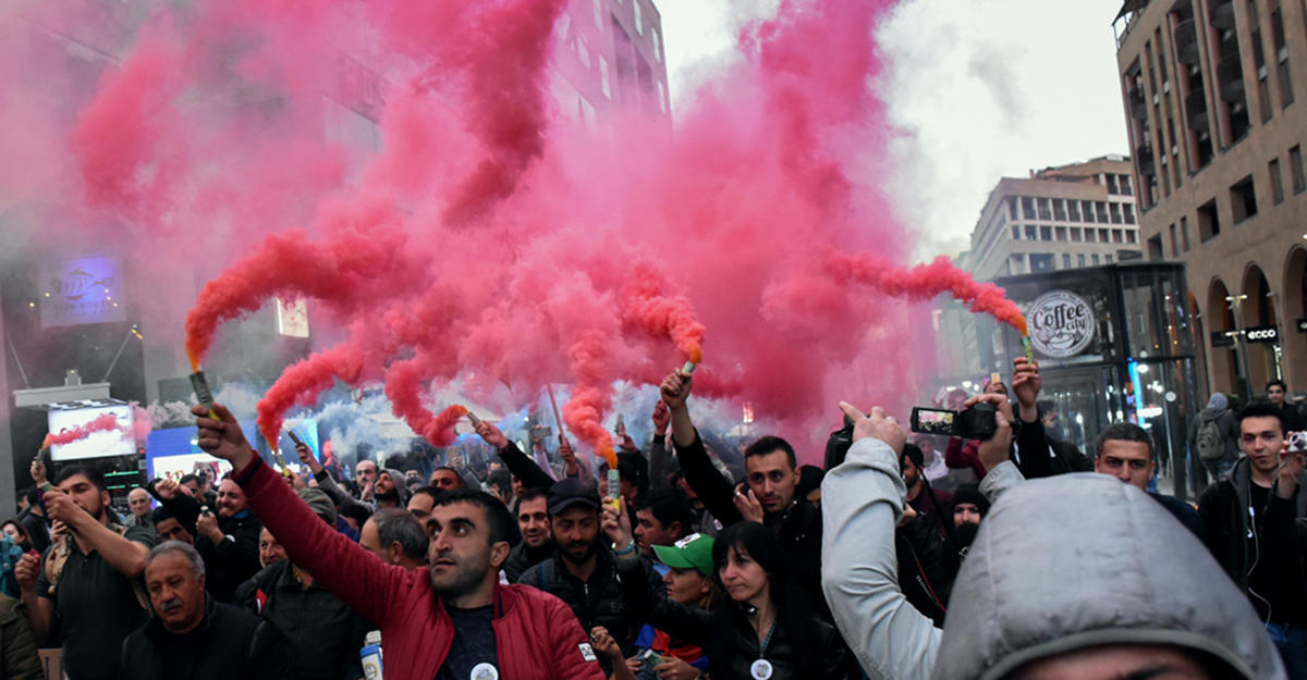 Mass unrest continues in center of Yerevan – people require Sargsyan to leave