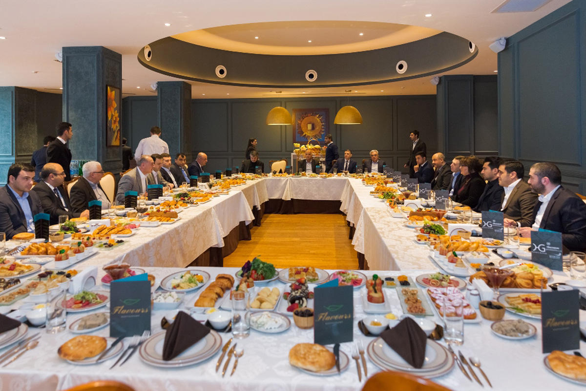 AZAL, AzTA hold meeting with official partners [PHOTO]