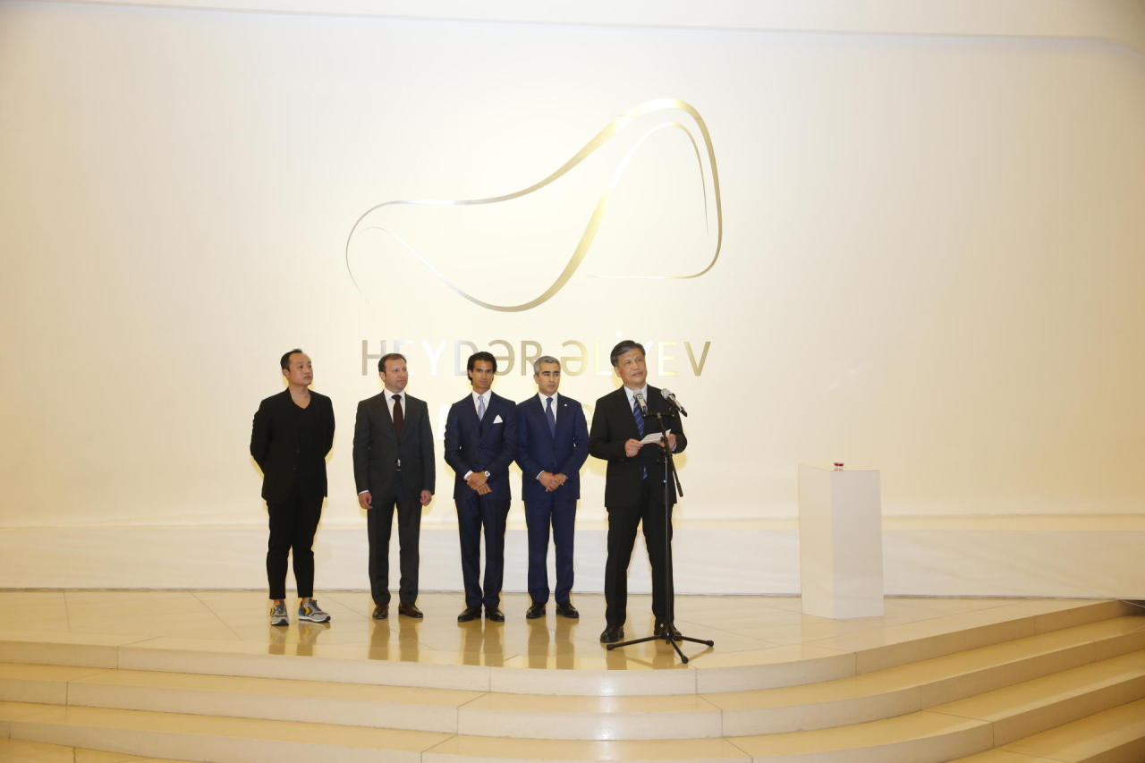Exhibition of Chinese artist opens in Baku [PHOTO]