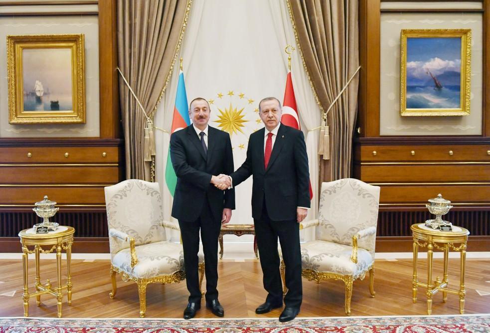 Azerbaijani, Turkish presidents hold one-on-one meeting [PHOTO]