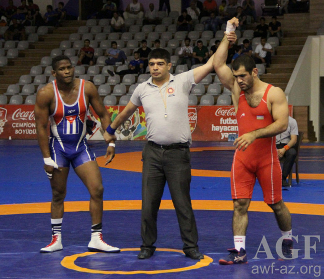 Azerbaijani wrestlers defeat Armenians at European Championship in Daghestan