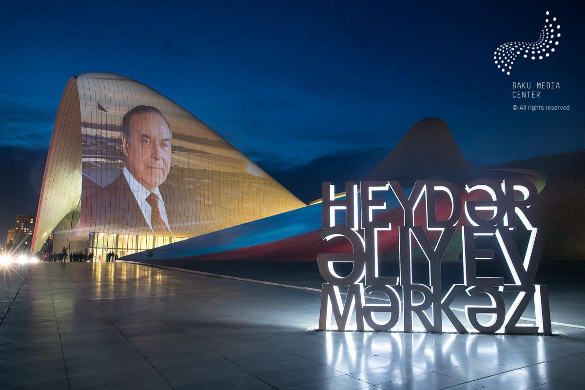 New video mapping displayed at Heydar Aliyev Center [PHOTO/VIDEO]