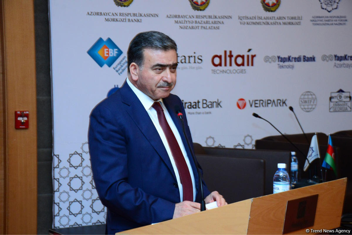 Azerbaijan to adopt new program of transition to non-cash payments [PHOTO]