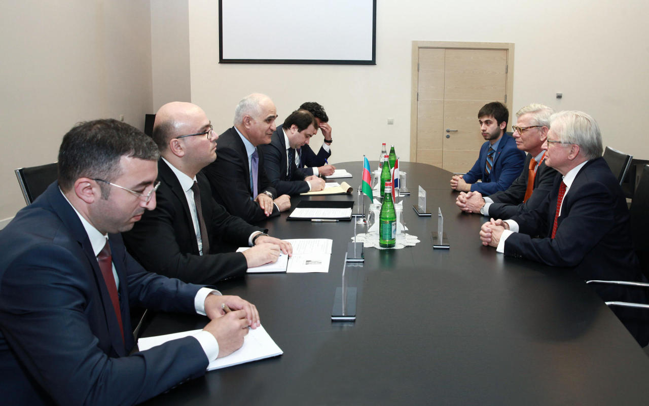 Azerbaijan, Netherlands negotiate on passenger transportation along Baku-Maastricht route