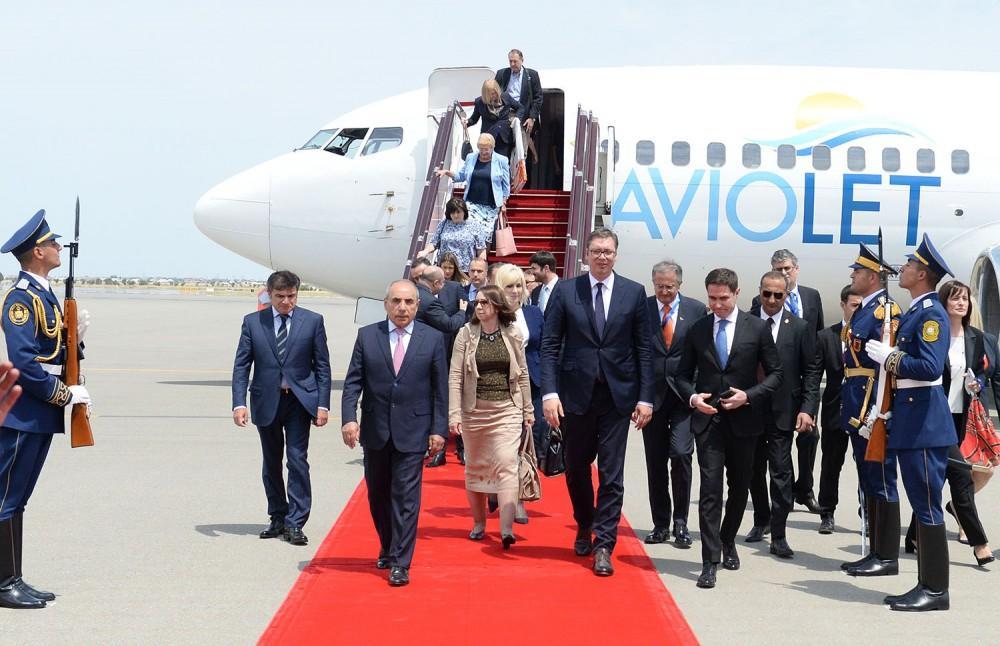 Serbian President Aleksandar Vucic arrives in Azerbaijan [PHOTO]