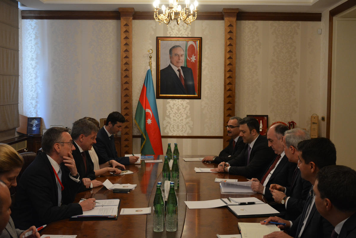 Azerbaijani FM receives delegation headed by ILO director general [PHOTO]