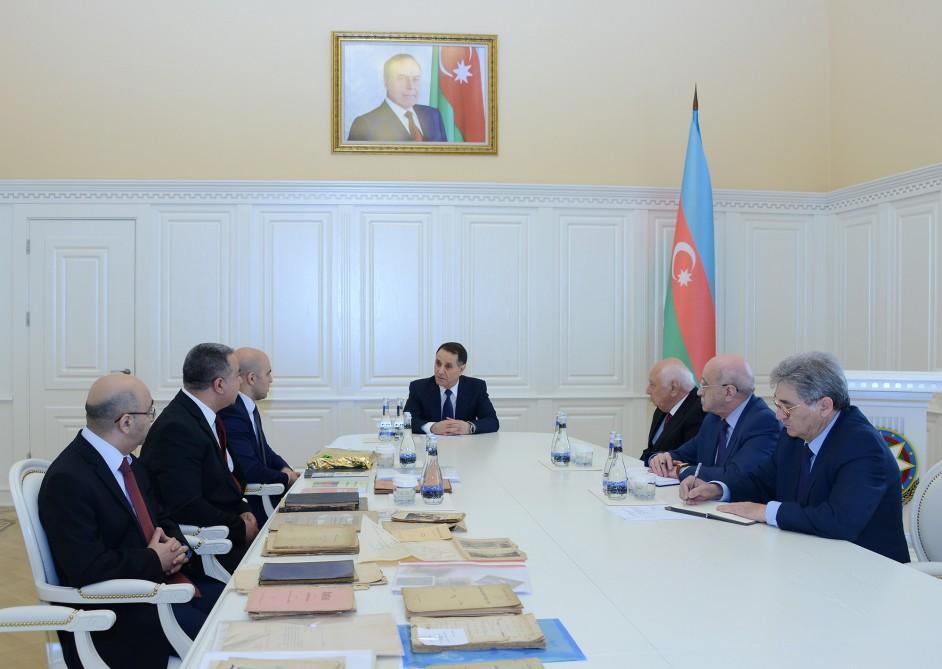 National flag once hung in ADR parliament presented to Azerbaijan's government [PHOTO]
