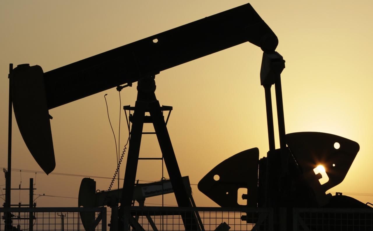 Oil prices ease