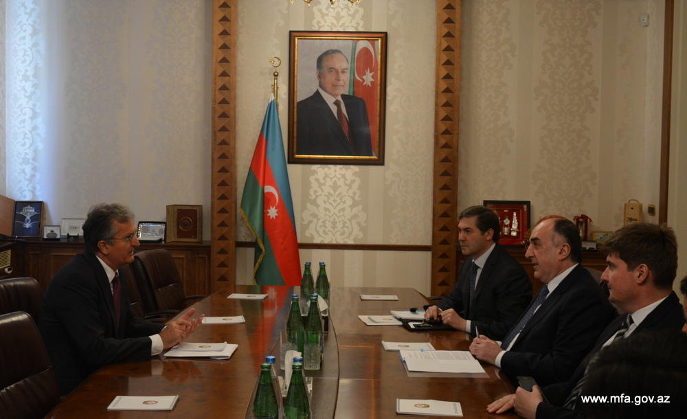 Azerbaijani FM receives outgoing Serbian envoy