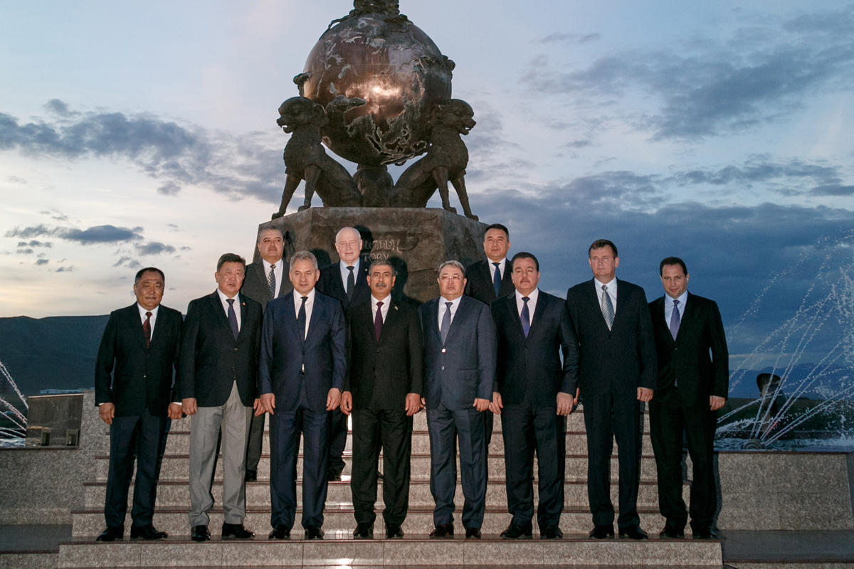 Azerbaijani minister attends meeting of CIS Council of Defense Ministers [PHOTO]