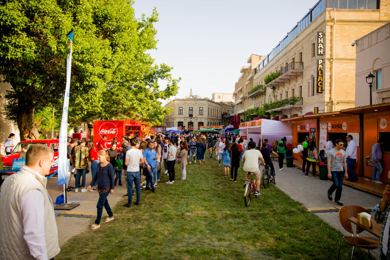 Truth behind Baku Summer Food Fest [PHOTO] - Gallery Image