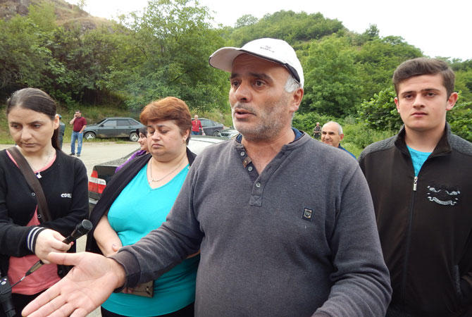 Armenian villagers protest against company that misappropriated their lands