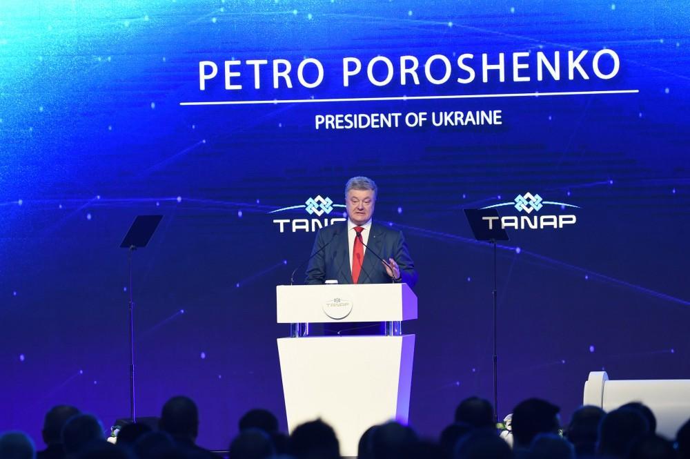 Poroshenko: Ukraine ready to receive gas from TANAP through Bulgaria, Romania