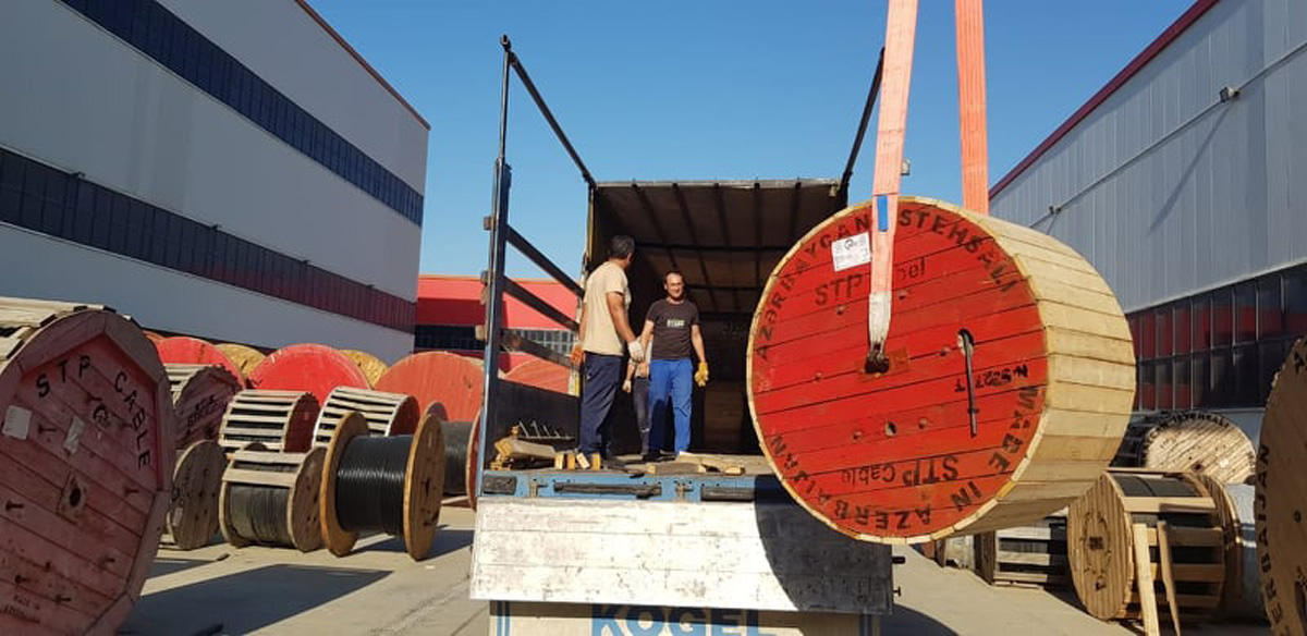 Azerbaijan exports large batch of cables to Tajikistan [PHOTO]