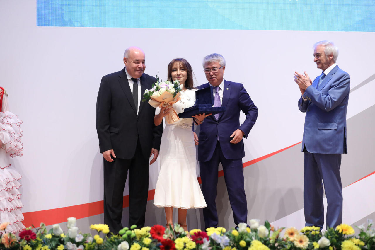 Nargiz Pashayeva presented Stars of Commonwealth award [PHOTO]