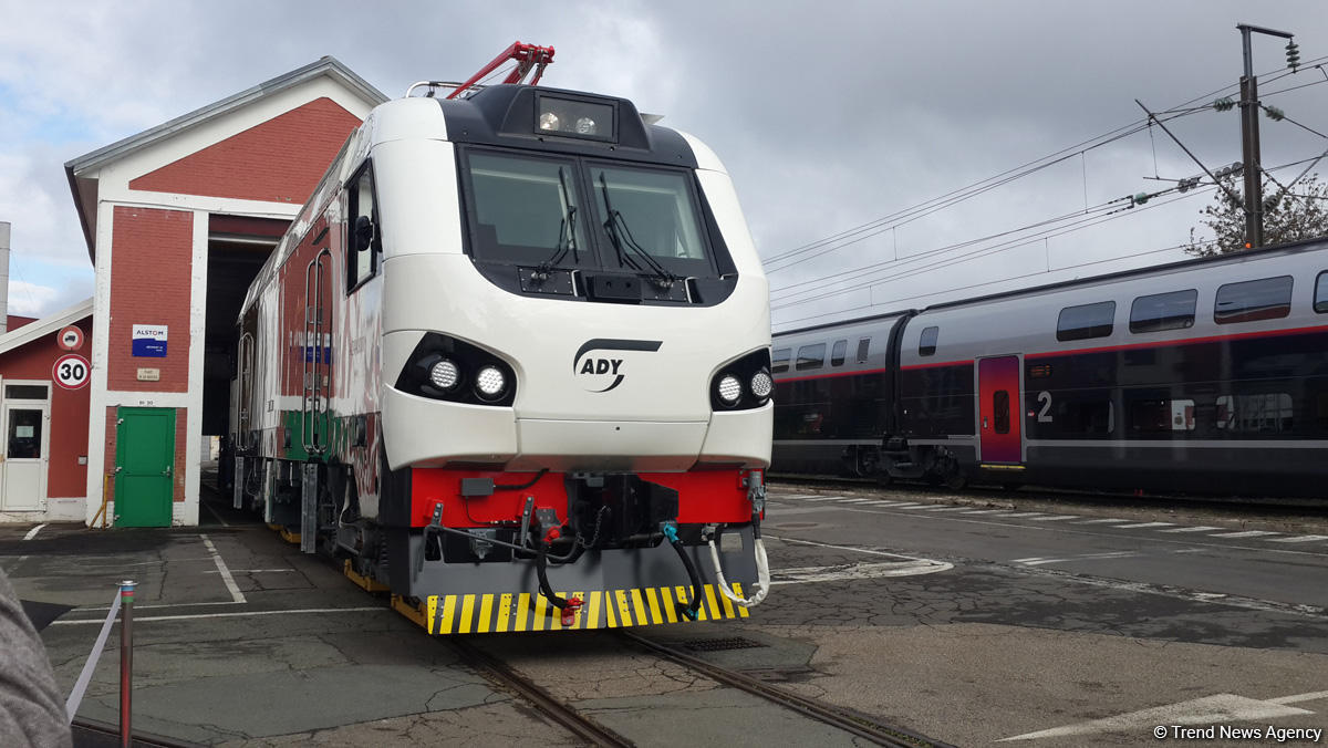 Alstom presents powerful electric locomotives for Azerbaijan