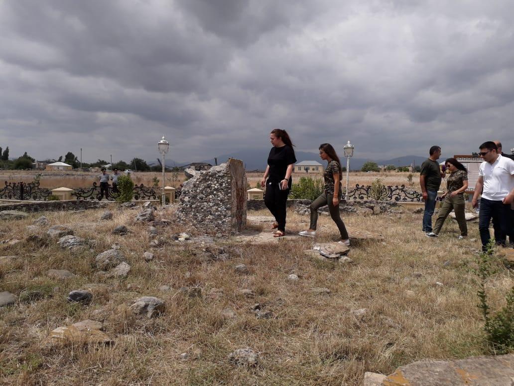 Azerbaijani Foreign Ministry’s delegation visits frontline zone [PHOTO]