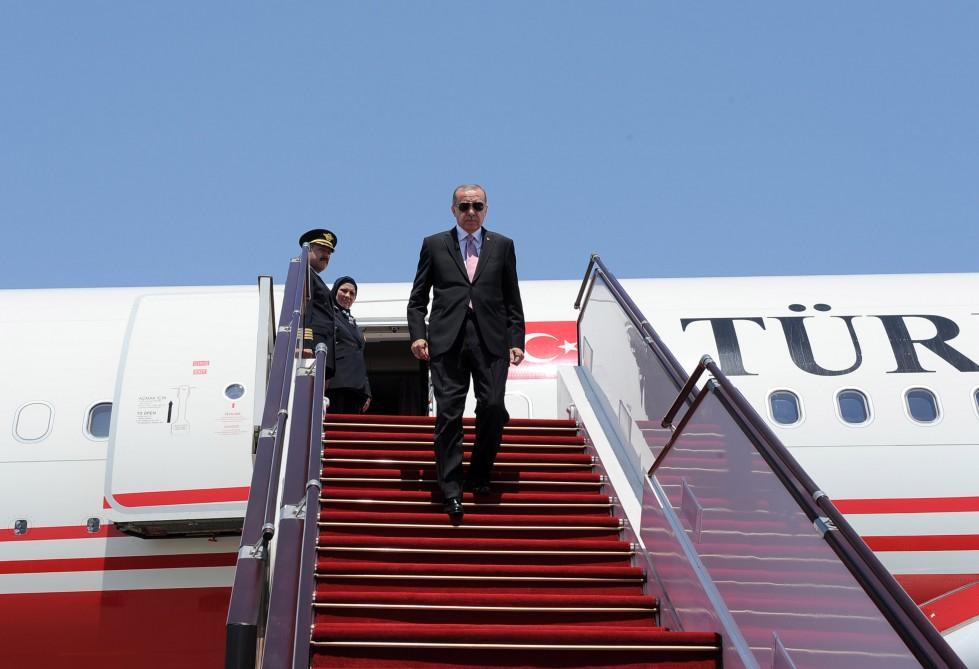 Erdogan arrives in Azerbaijan on official visit