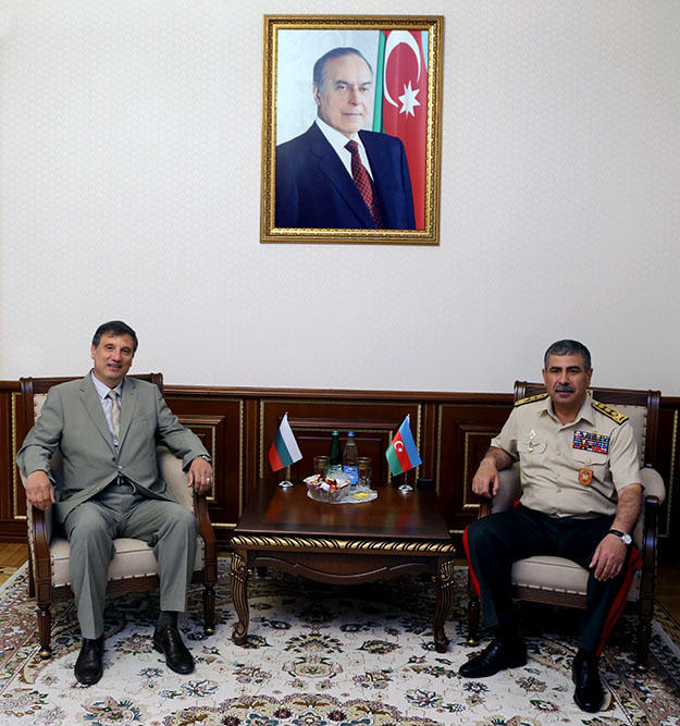 Azerbaijan, Bulgaria mull issues of military co-op