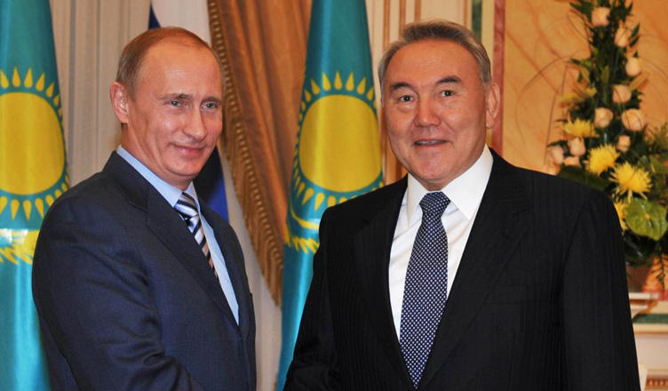 Putin, Nazarbayev discuss preparations for Caspian summit