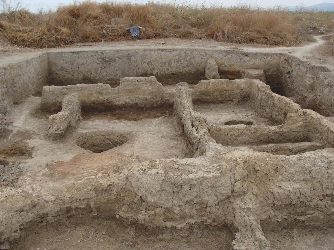 Child graves found in Gabala Airport [PHOTO]