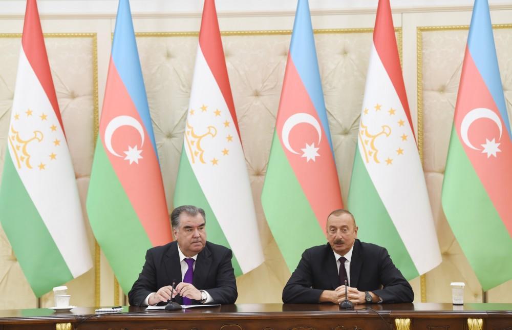 Presidents of Azerbaijan, Tajikistan make statements for press [PHOTO]