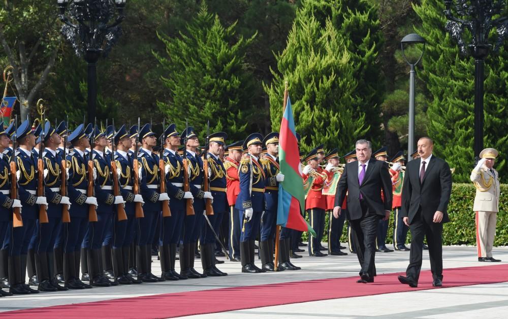 Official welcome ceremony held for Tajikistan’s president in Baku