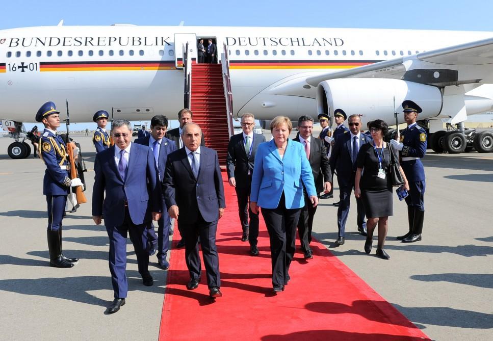German Chancellor Angela Merkel arrives in Azerbaijan [PHOTO]