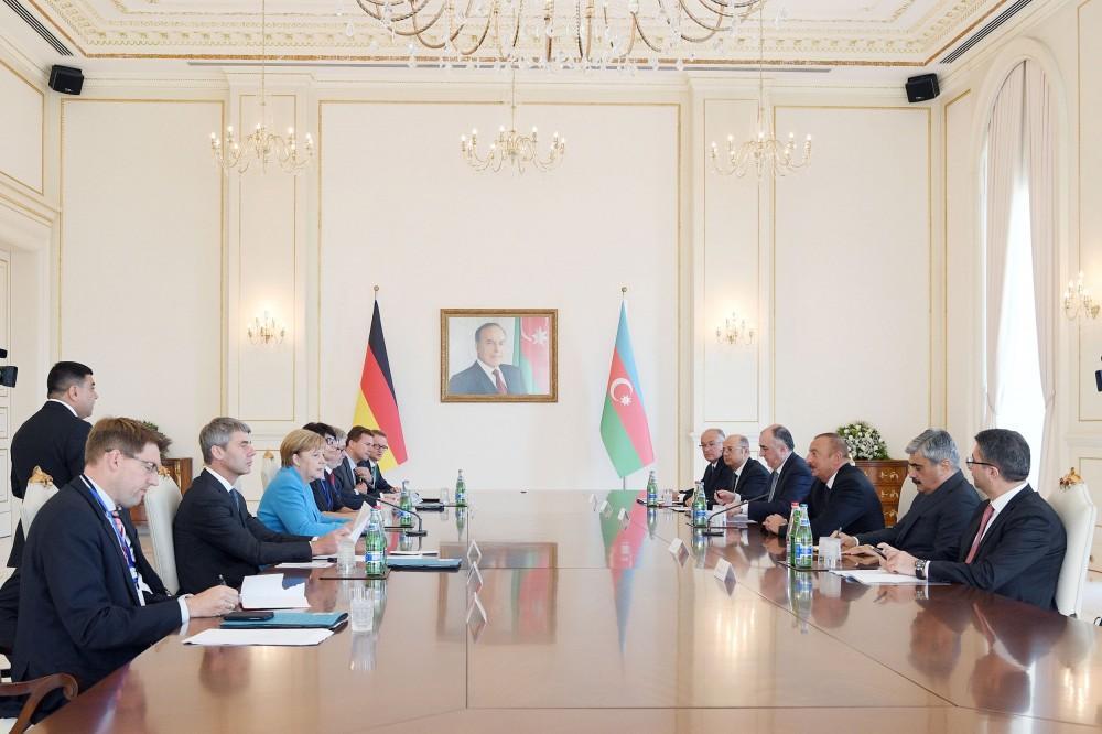 Azerbaijani president, German chancellor hold expanded meeting