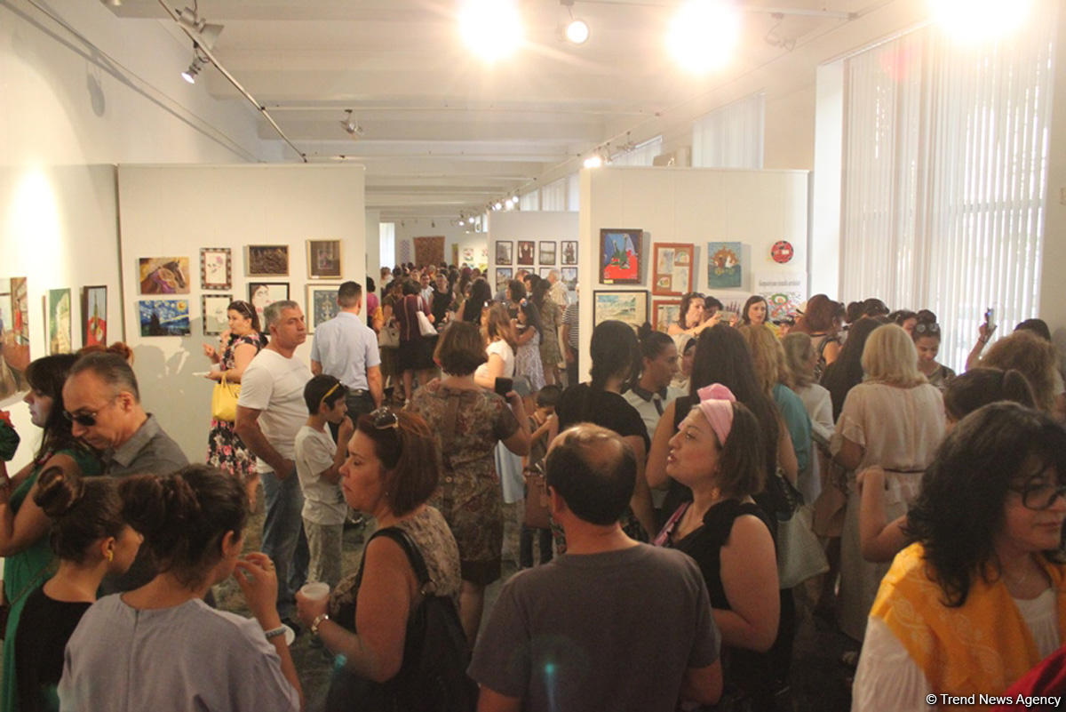 Decorative art exhibition fair opens in Baku [PHOTO]