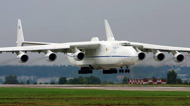 World's biggest cargo plane refuels at airport in Turkmen Mary