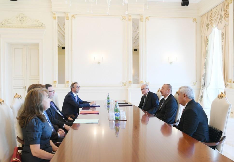 President Aliyev receives delegation led by Total CEO