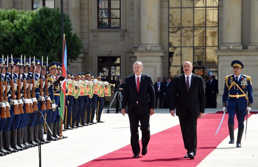 Official welcome ceremony held for Turkey’s president in Baku