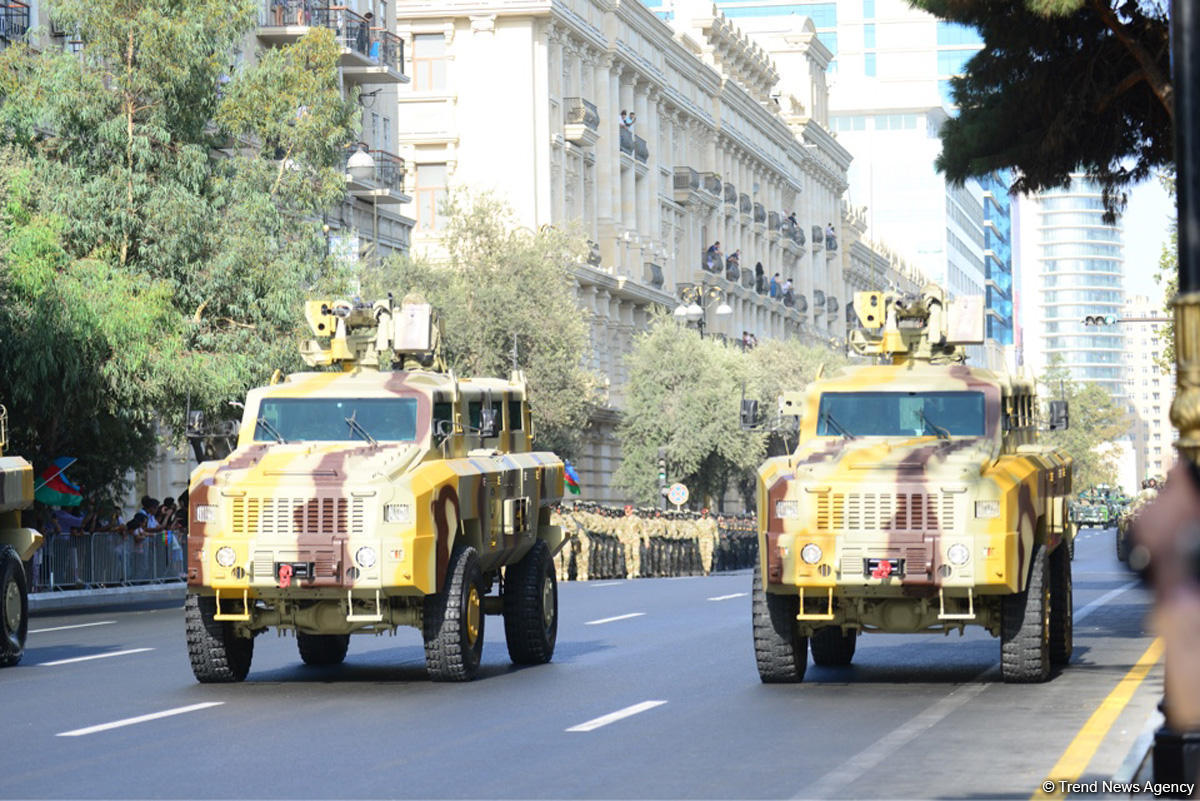 Parade to mark 100th anniversary of Baku’s liberation [PHOTO]