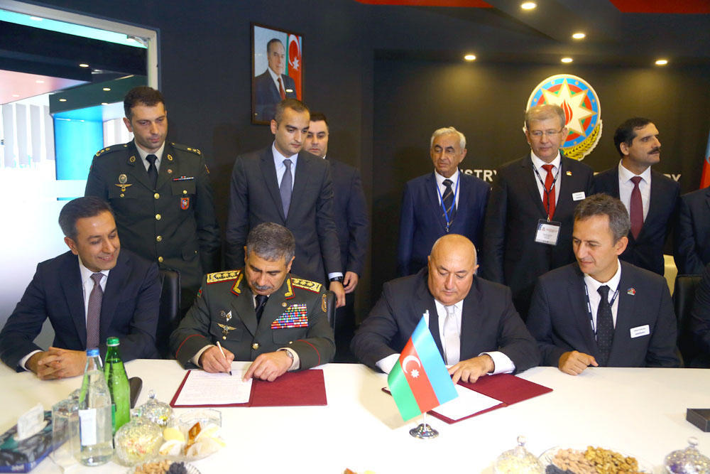 Azerbaijan’s Defense Ministry, Ministry of Defense Industry ink MoU