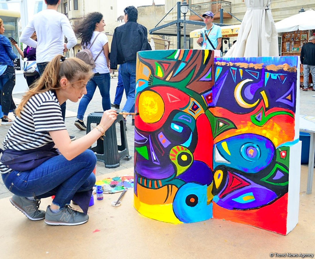Maiden Tower International Art Festival opens in Baku [PHOTO]