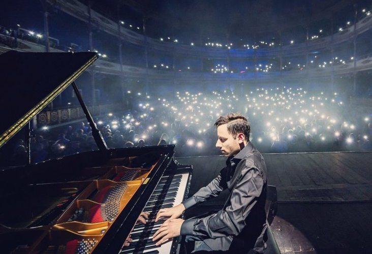 Guinness World Record-breaking pianist to give concert in Baku [VIDEO]