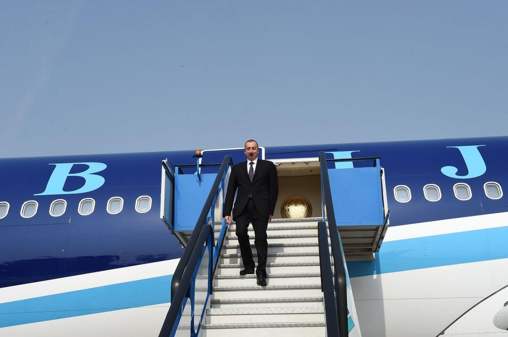 President Ilham Aliyev arrives in Turkey for working visit [PHOTO]