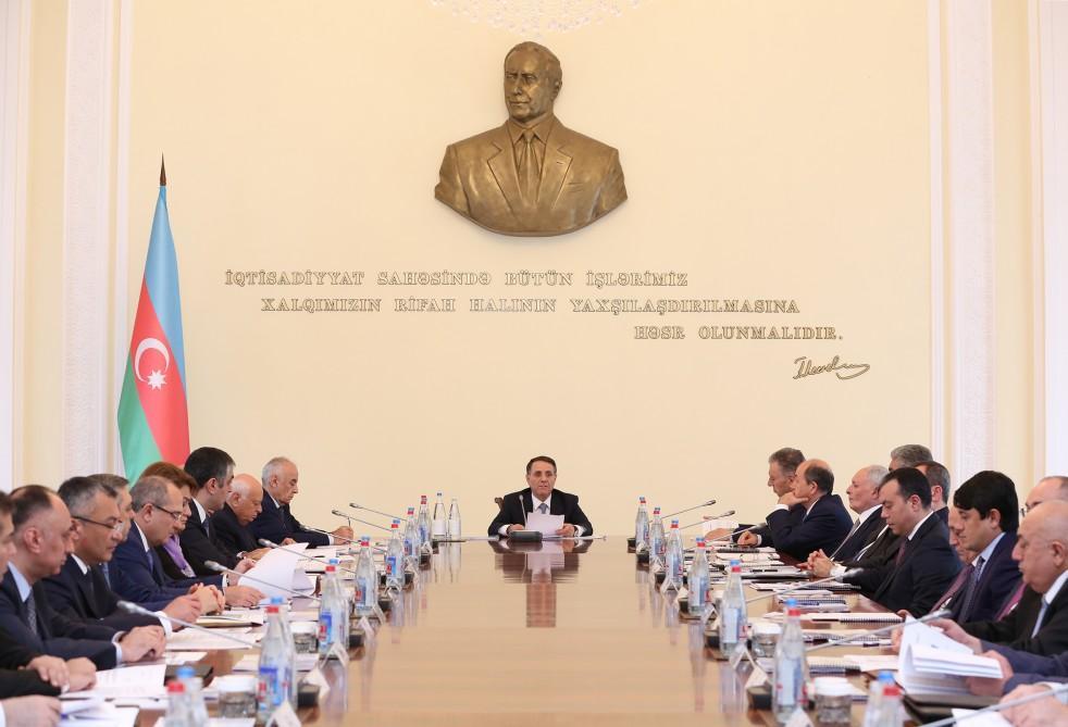 Azerbaijani PM talks creation of new vocational education centers in country (PHOTO)